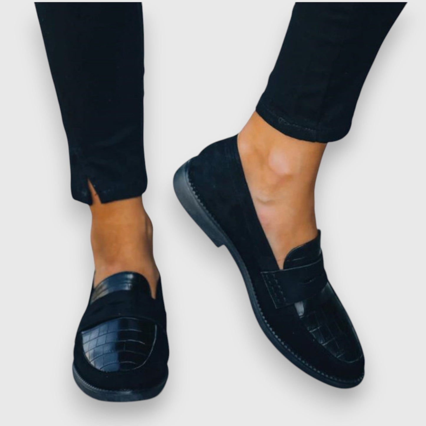 Graya |  Lustrous Loafers